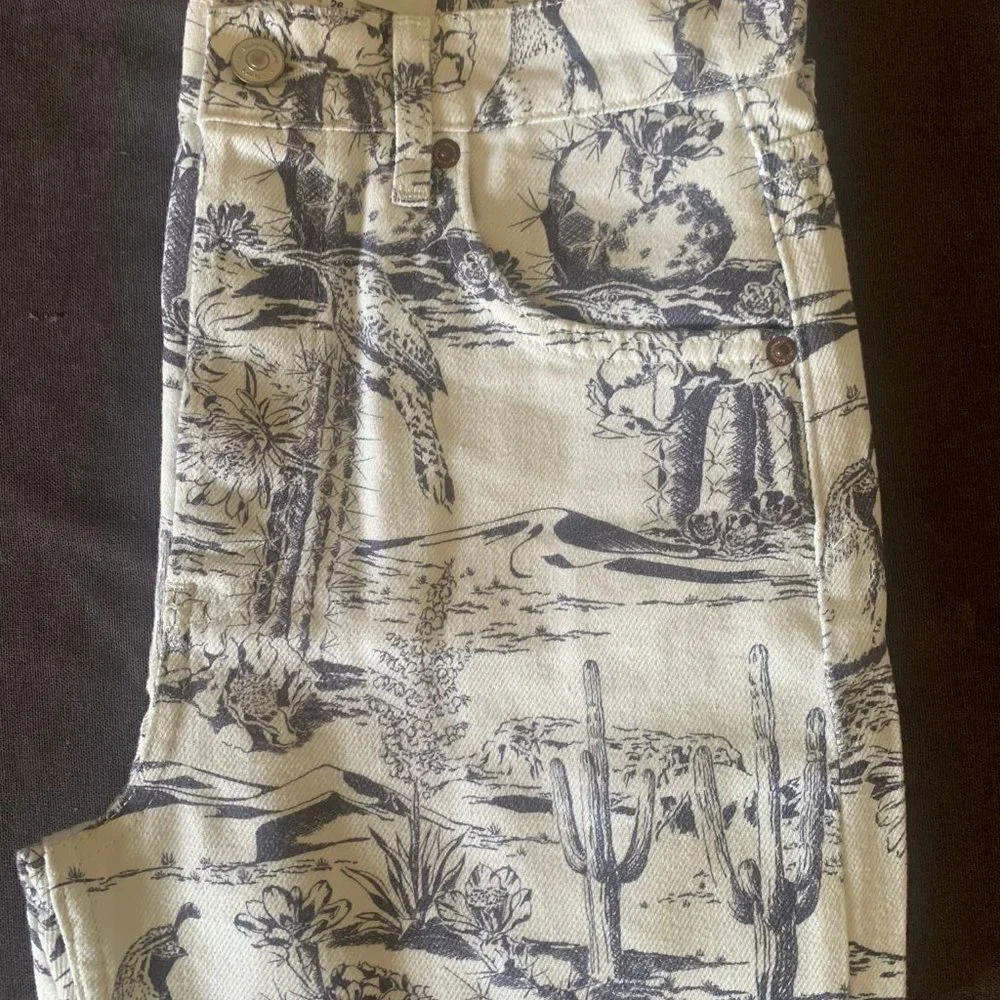 Reformation Oasis High Rise Straight Jeans (Size 26) [LAST DAY JUNE 20TH] - Picture 4 of 4